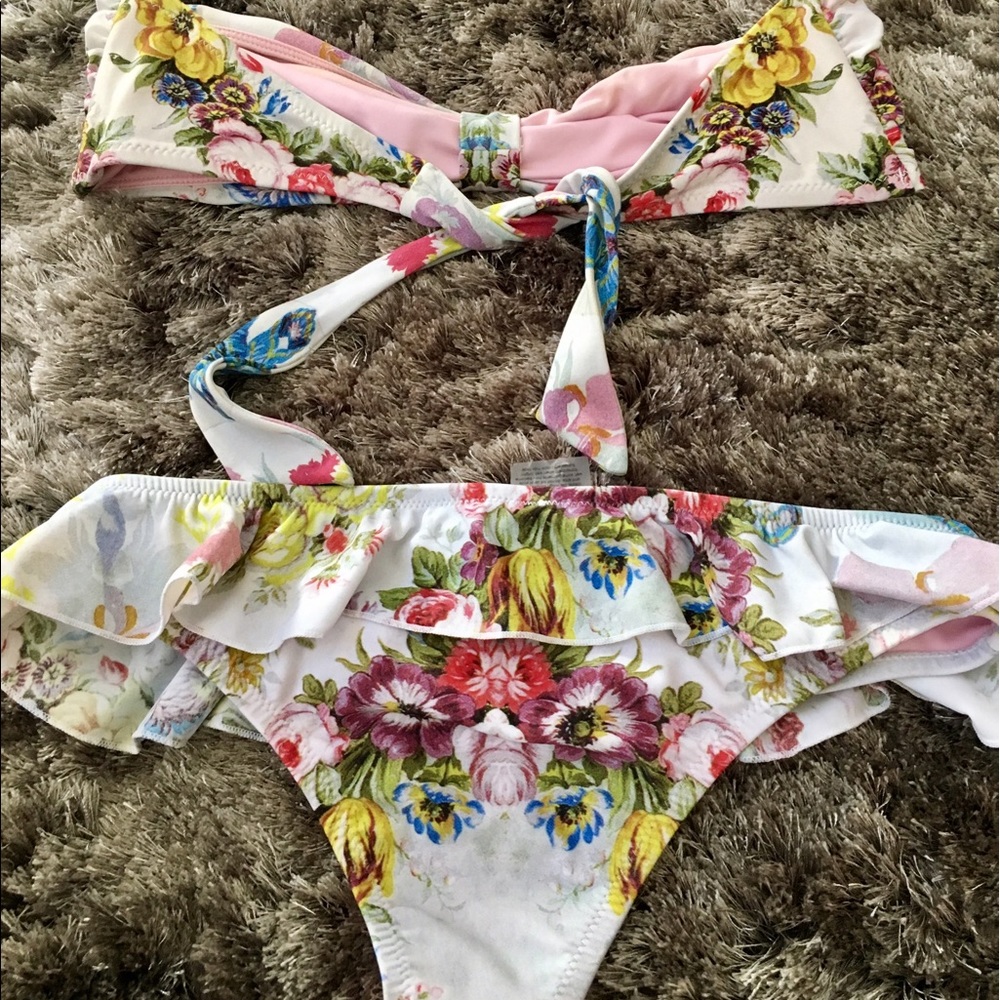 Wildfox swimsuit top L bottom M - Picture 2 of 3