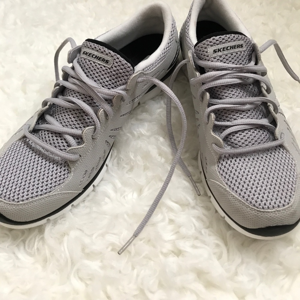 Skechers flex