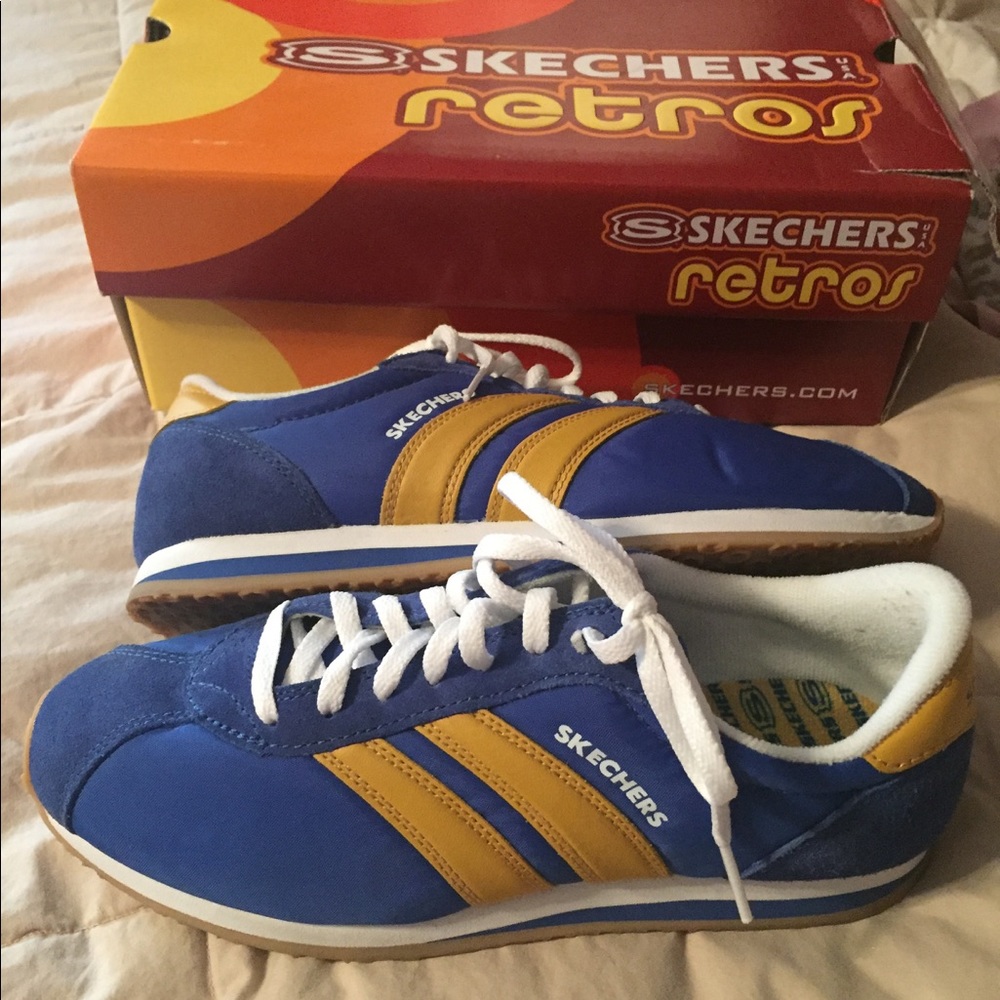 Like New, worn once. Woman's sketchers size 8