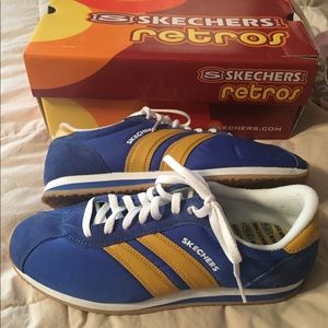 Like New, worn once. Woman's sketchers size 8