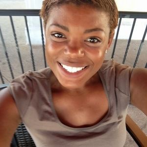 Meet your Posher, Janelle