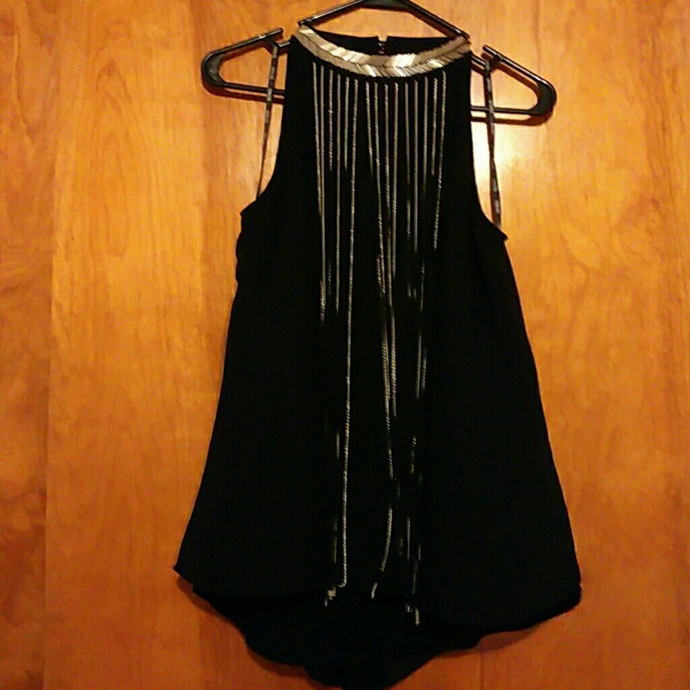 XOXO going out top