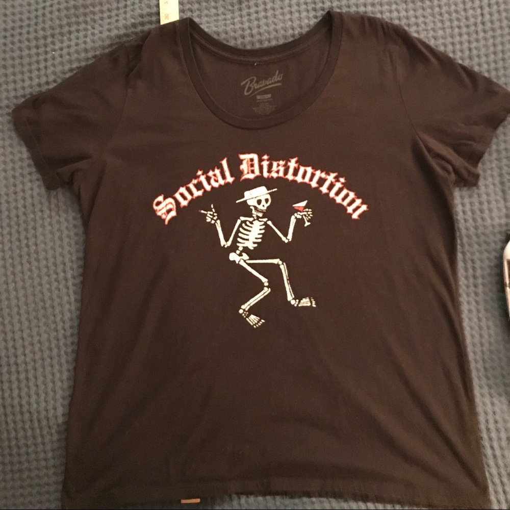 Torrid ☠️ Social Distortion tshirt 🍸