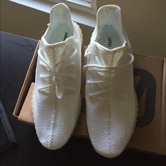 Yeezy Boost 350 v2 main image 4