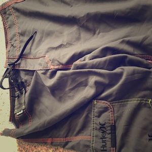 Like new Hurley boardshorts size 34
