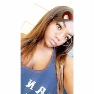 Meet your Posher, Vanessa