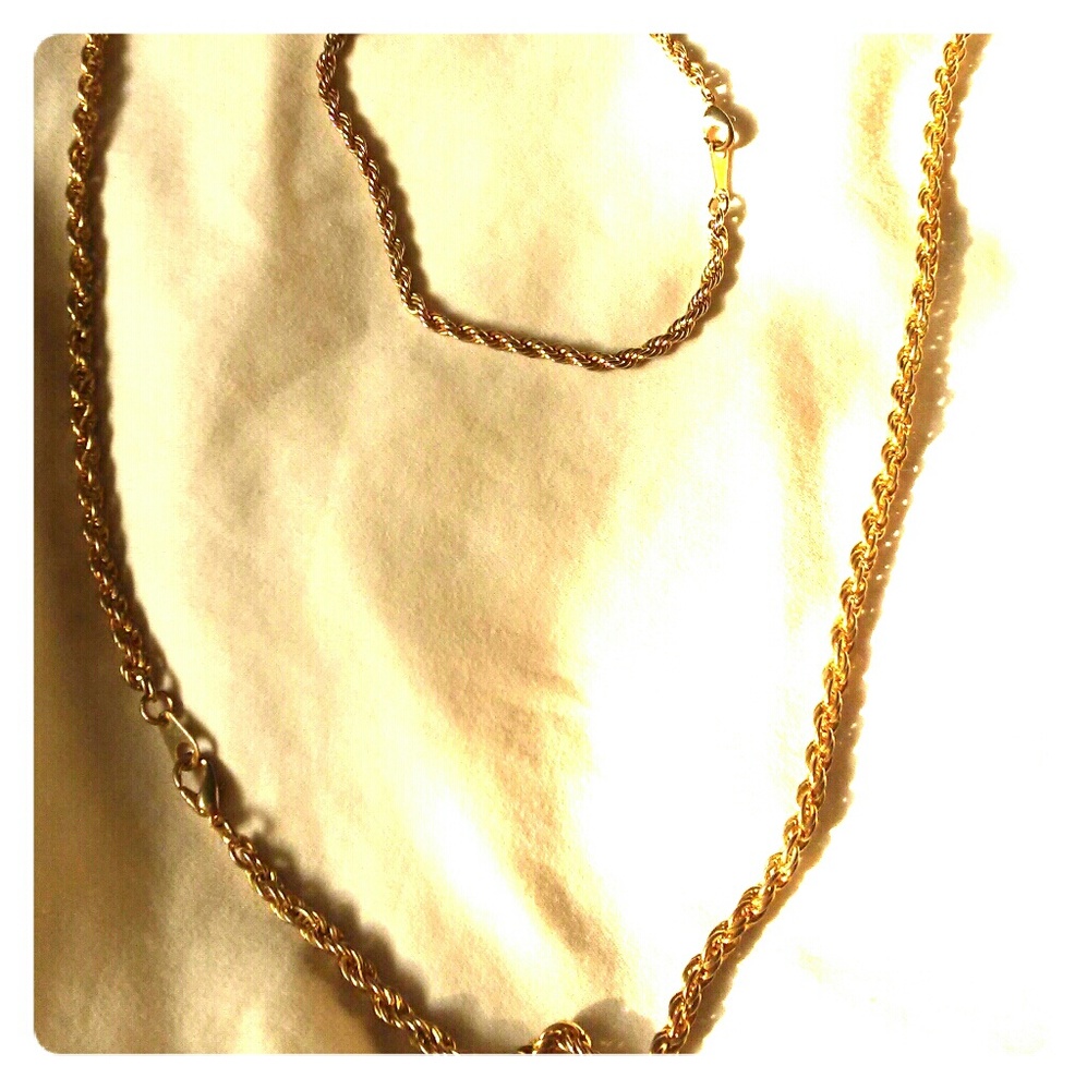 Braided gold necklace and bracelet set