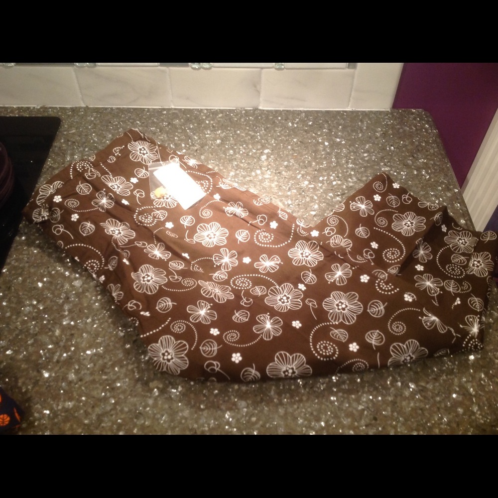 Kim Rogers Brown Printed Capris 14
