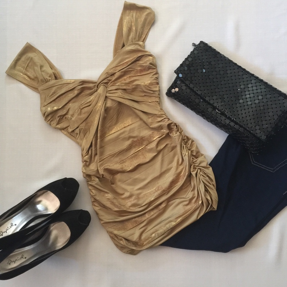 Gold F21 top