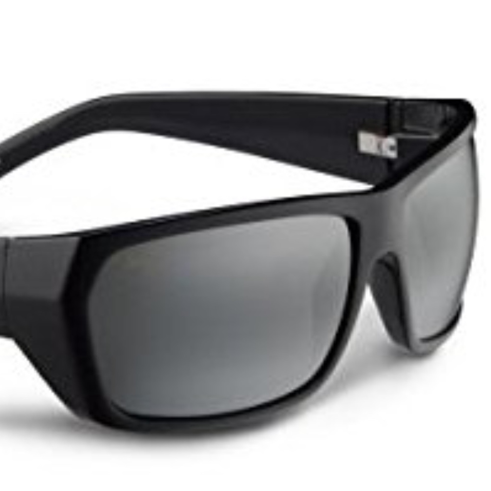 SOLD NEW MAUI JIM SUNLASSES