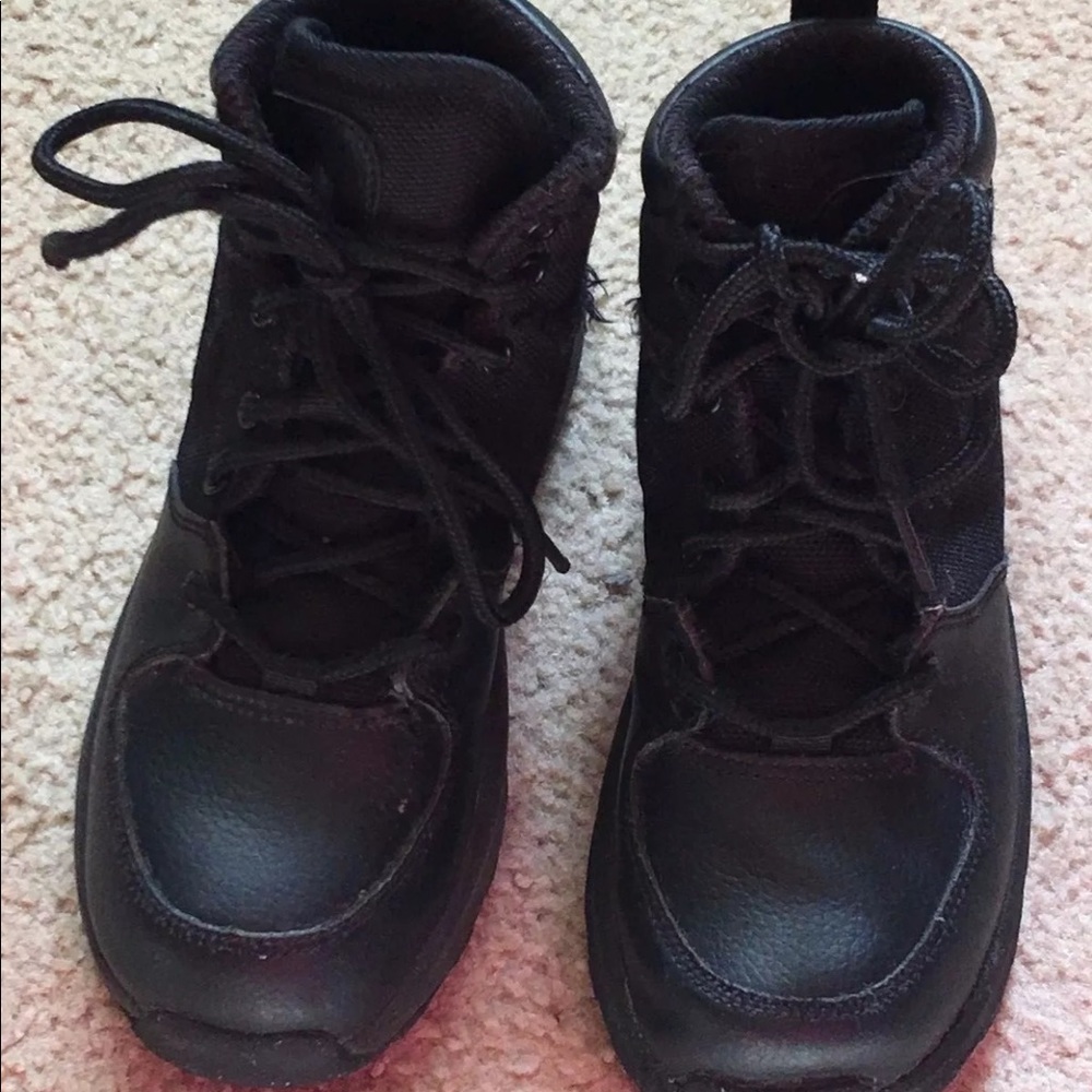 Nike Hi top boots.  Leather/Canvas