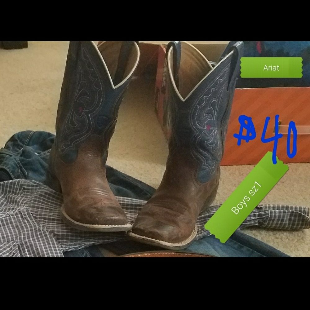 Ariat boots sz 1