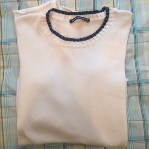 Brandy Melville long sleeve sweater top