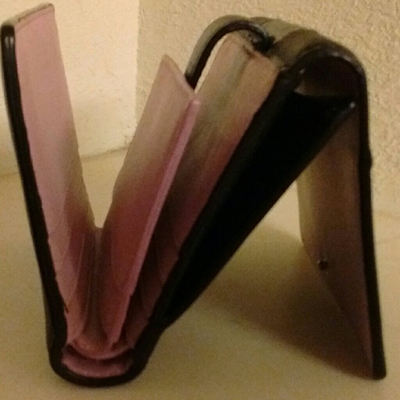 Ladies wallet - Picture 2 of 3