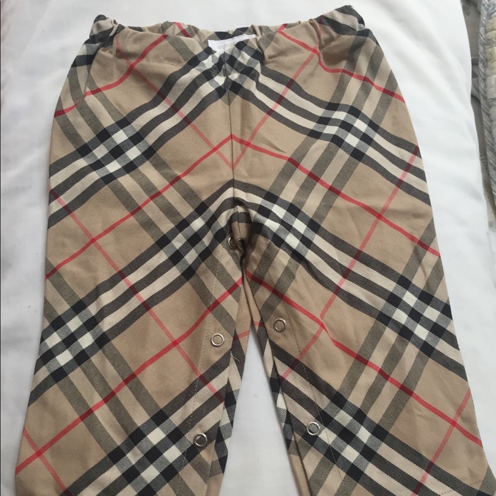 Burberry infant pants. Classic Print