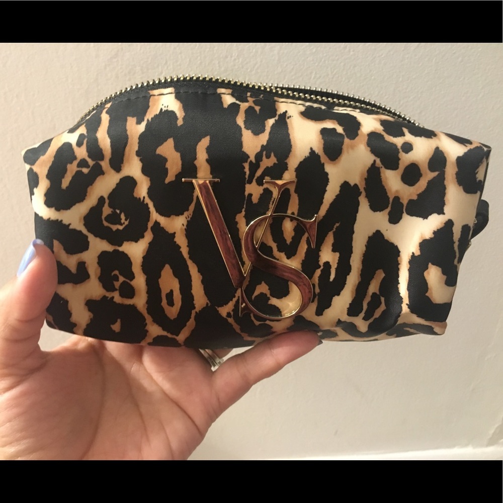 VS leopard cosmetic case small