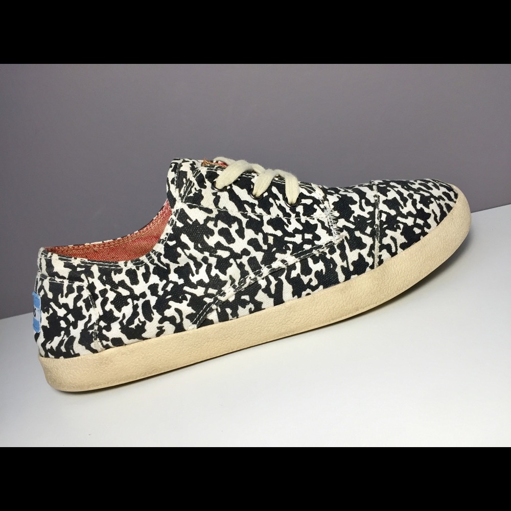 Women's TOMS Shoes - Picture 5 of 8