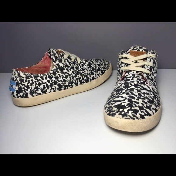 Women's TOMS Shoes - Picture 2 of 8