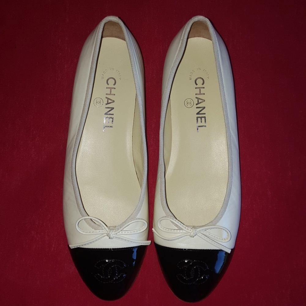 Sold cHANEL FLATS (price firm)