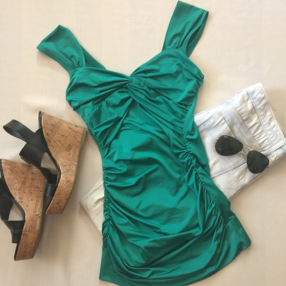 Green F21 top
