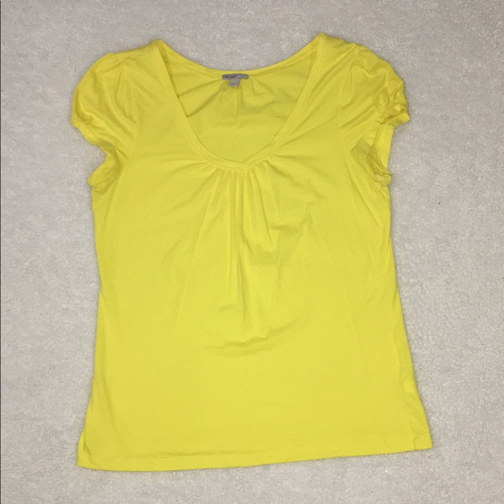 Old Navy t-shirt