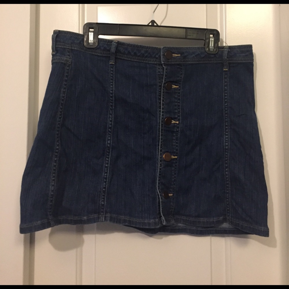 Denim button skirt
