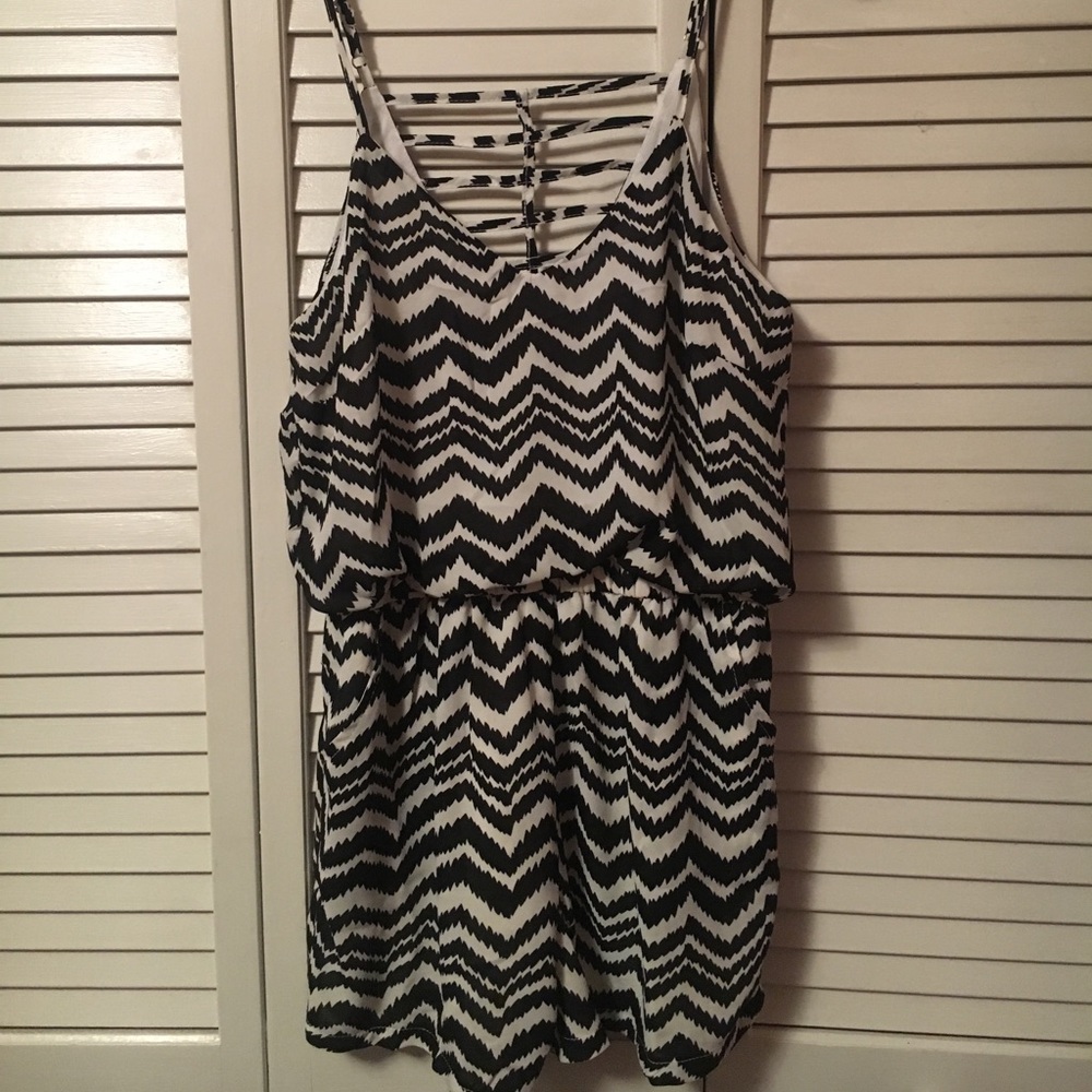 Really cute black & white Romper!