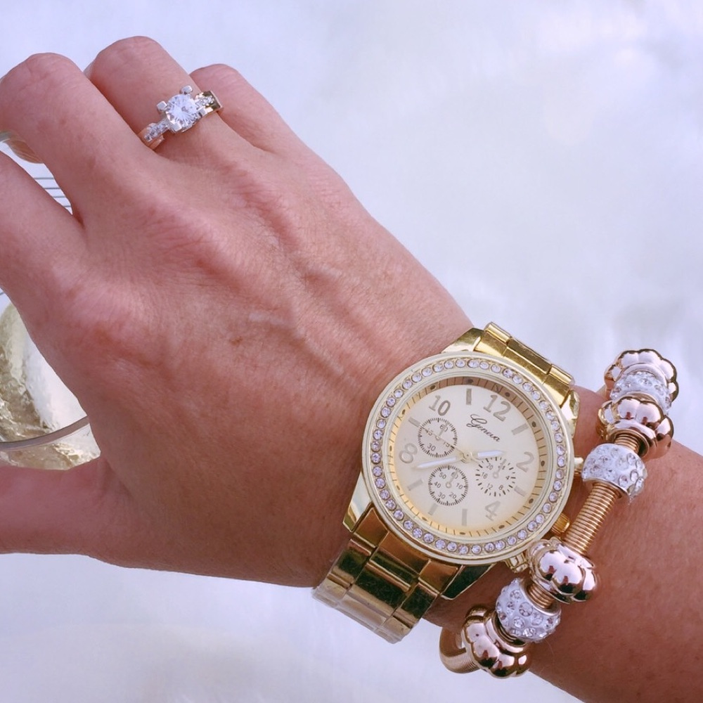 Beautiful fashion watch!