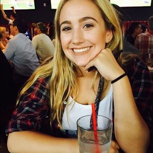 Meet your Posher, Caitlynn