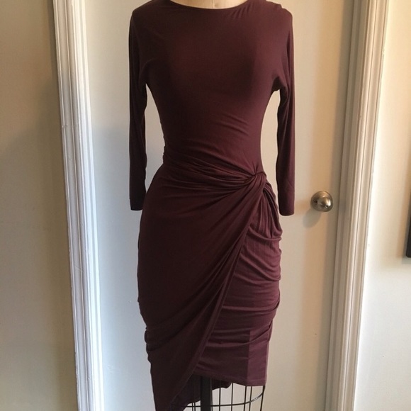 HM Asymmetric knot wrap dress in BURGUNDY. - Picture 2 of 2