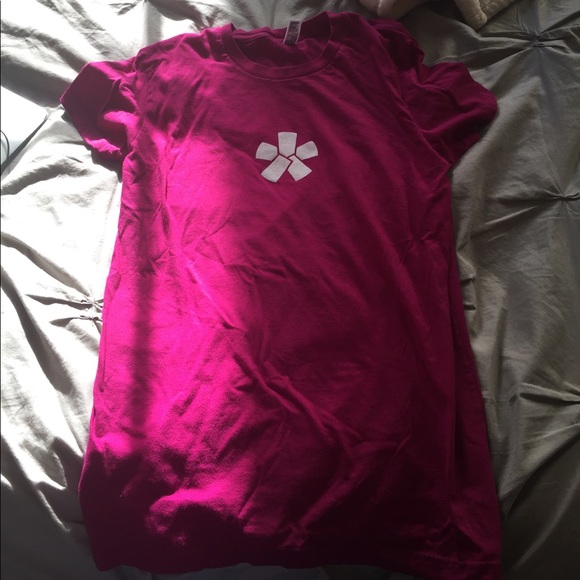 Pink T-Shirt - Picture 1 of 4