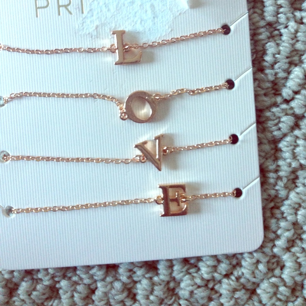Earring and bracelet bundle