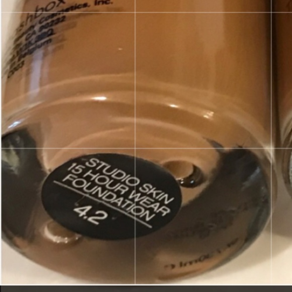 Smashbox StudioSkin 15HR Wear Hydrating Foundation - Picture 4 of 4