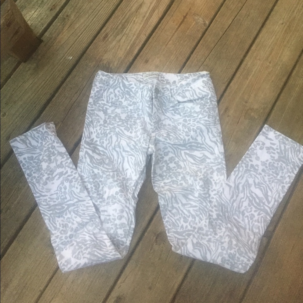Aeropostale black and white jeans