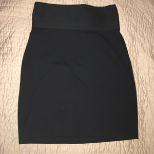 Black elastic waist mini pencil skirt