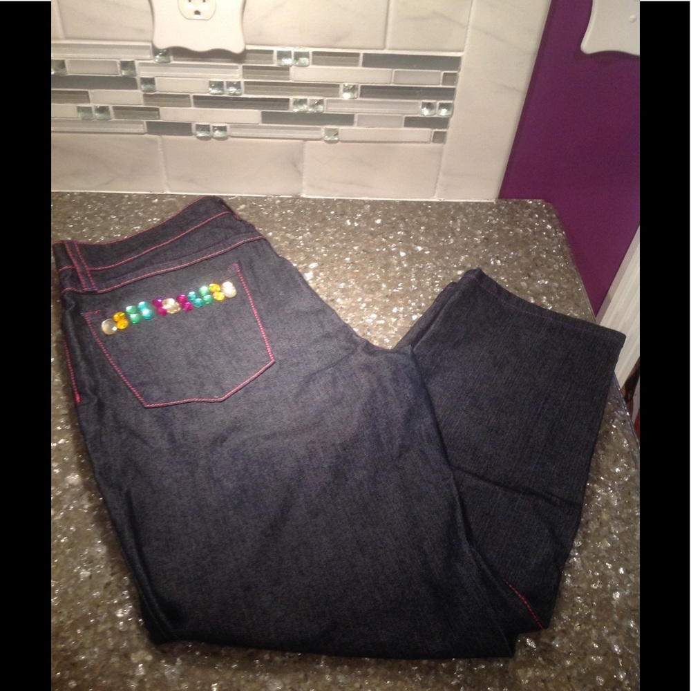 Fabulosity dark wash bling capris 9
