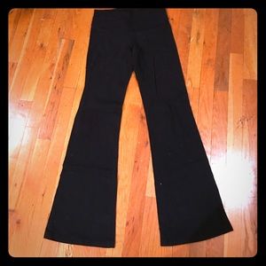 Lululemon Reversible Groove pants - size 4