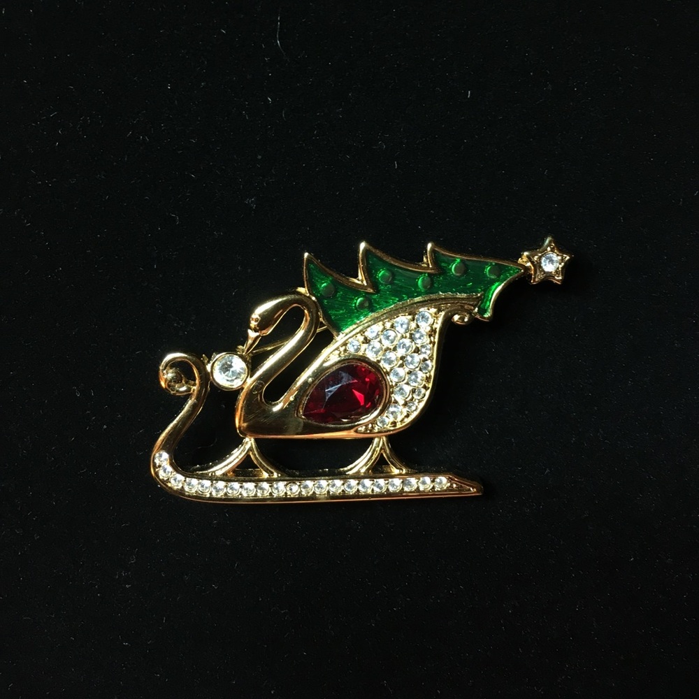 Swarovski Holiday Swan Brooch