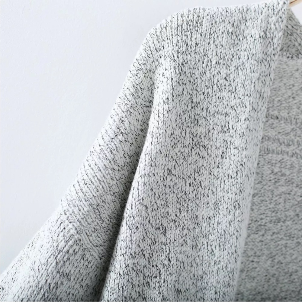 SUPER CUTE GRAY FLY AWAY CARDIGAN PULLOVER SWEATER - Picture 7 of 8