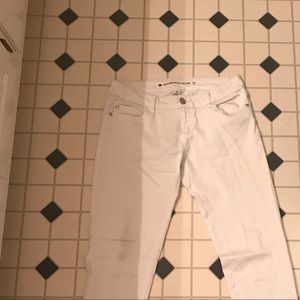 White Skinny Jeans (SIZE 9)