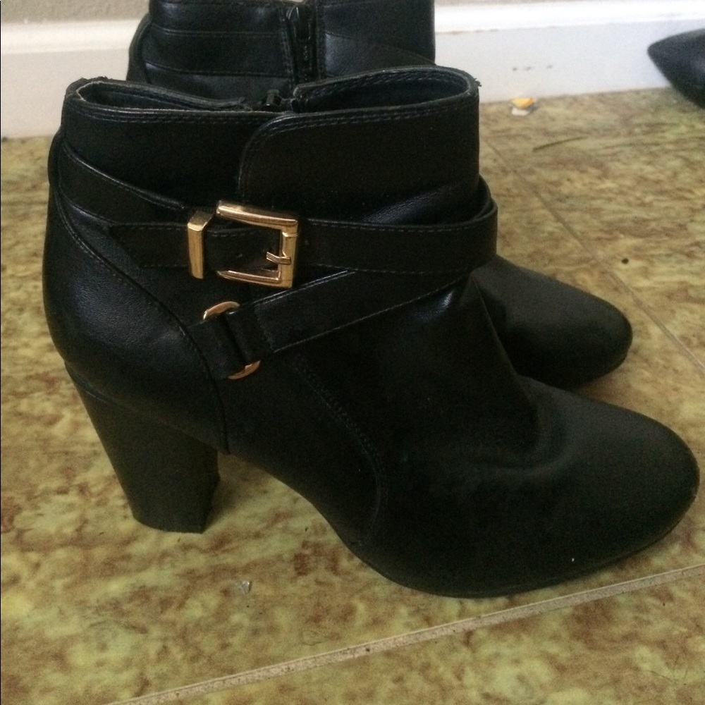 Black bootied