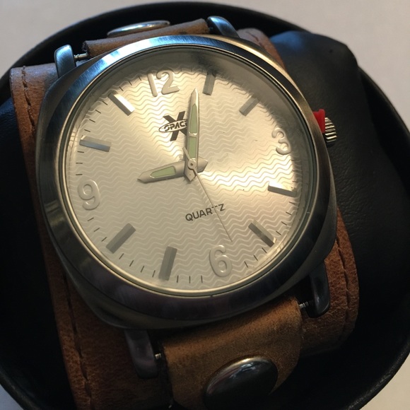 X Space Watch - Picture 2 of 5