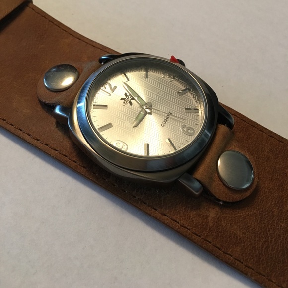 X Space Watch - Picture 3 of 5