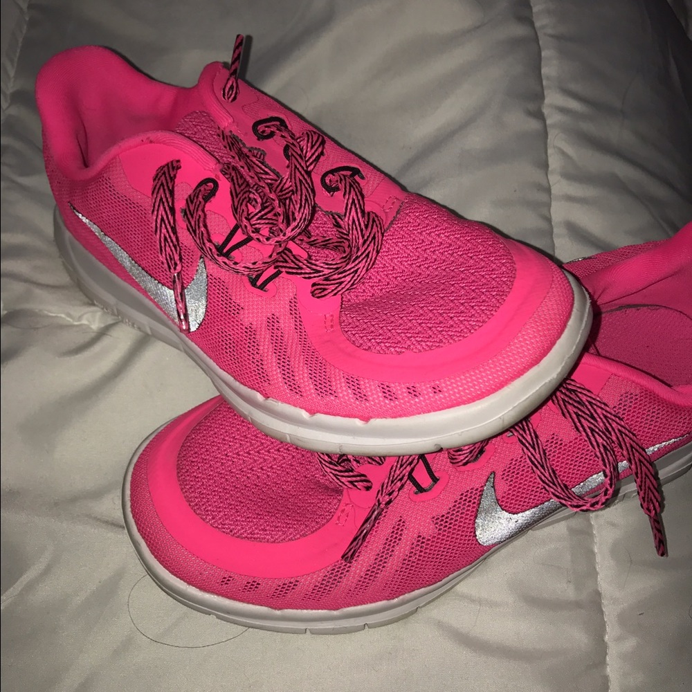 Pink/black Nike