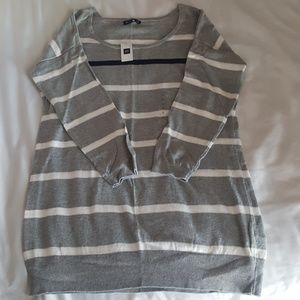 GAP sweater