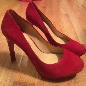 Gianni Bini Red Suede Heels
