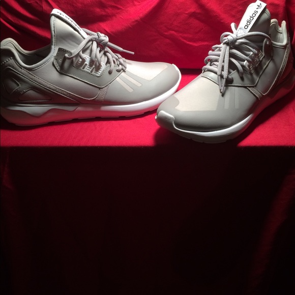 Adidas Tubular - Picture 1 of 4