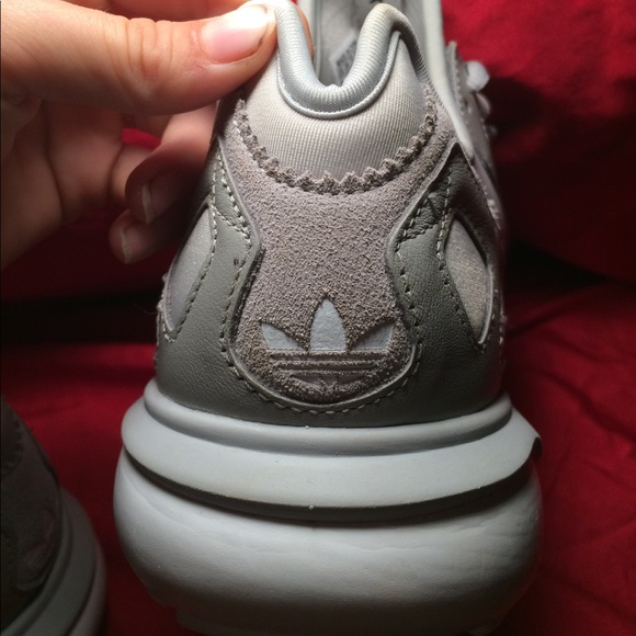 Adidas Tubular - Picture 4 of 4