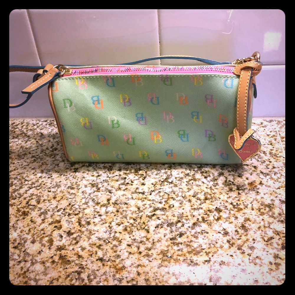 DOONEY & BOURKE purse gorgeous light green