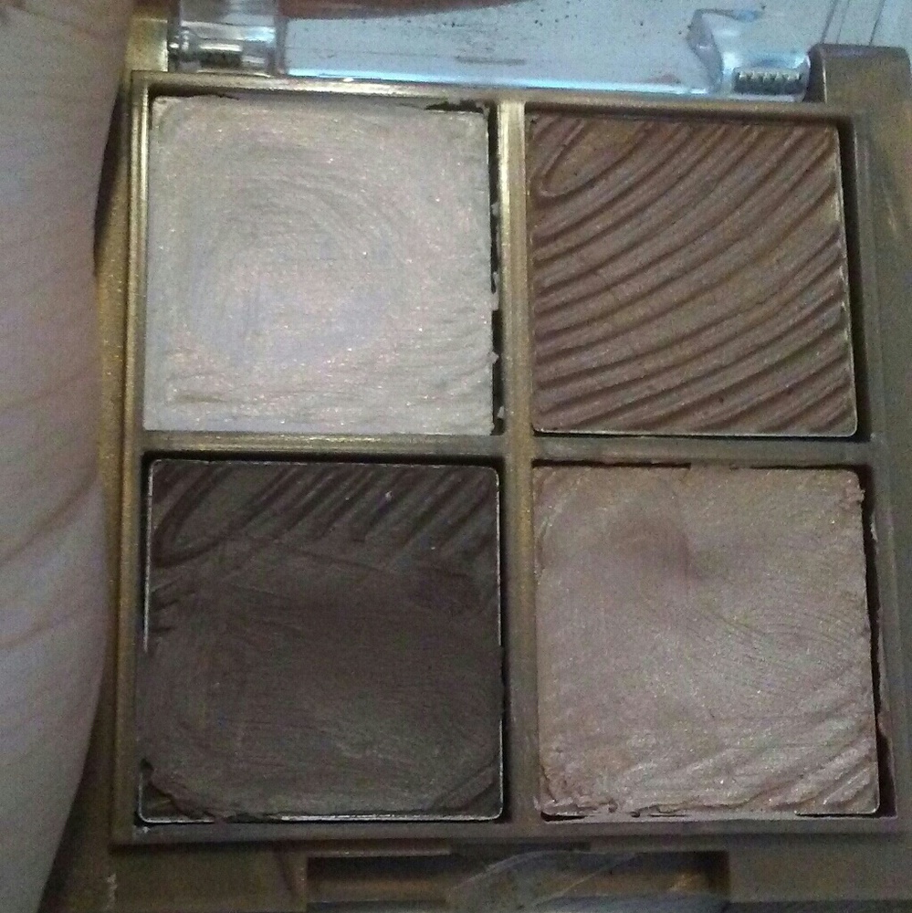 Eye shadow - Picture 2 of 2